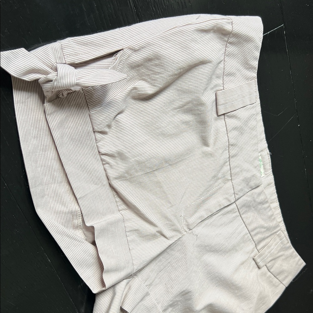 Chic Beige Shorts with Bow Accents by Scott